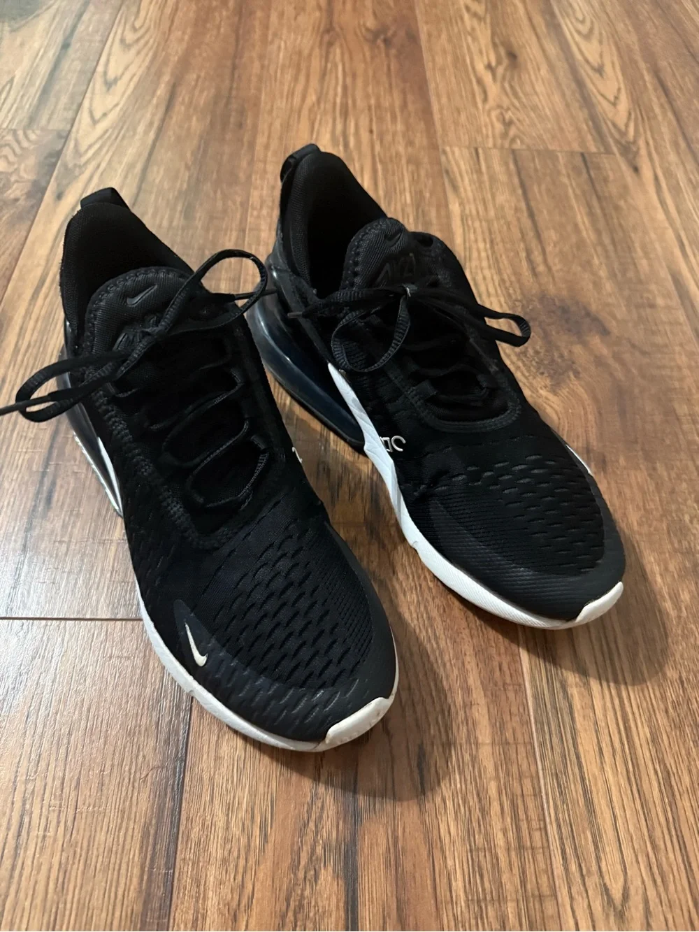 Nike Black and White Air Max 270 Running Sneakers - Picture 2 of 6